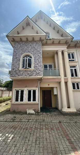 Luxury 3-Bedroom Apartment in Etang Obuli, Abuja — cover photo