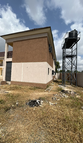 Shopping Plaza in Karu Extension 2 — photo 3